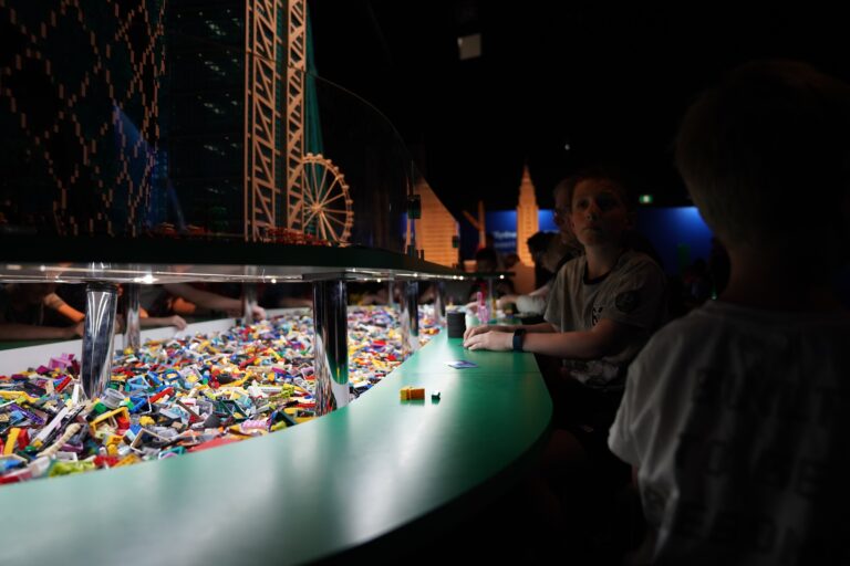 BME_BrickmanCities_Melbourne_00214